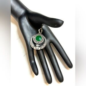 💚💚 Claddagh Pendant Necklace 💚💚